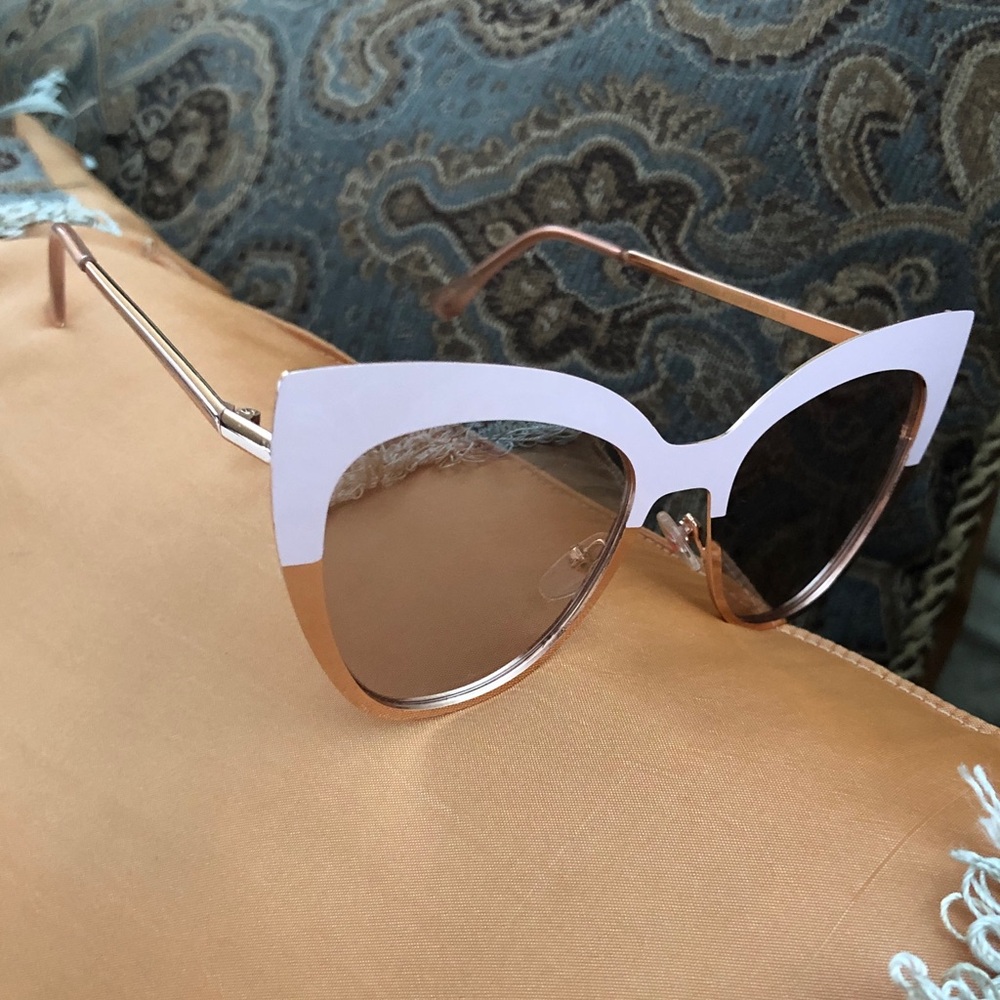 Betsey Johnson Rose Gold Cat-Eye Sunglasses with Pink BJ Case as Pic’d, like new